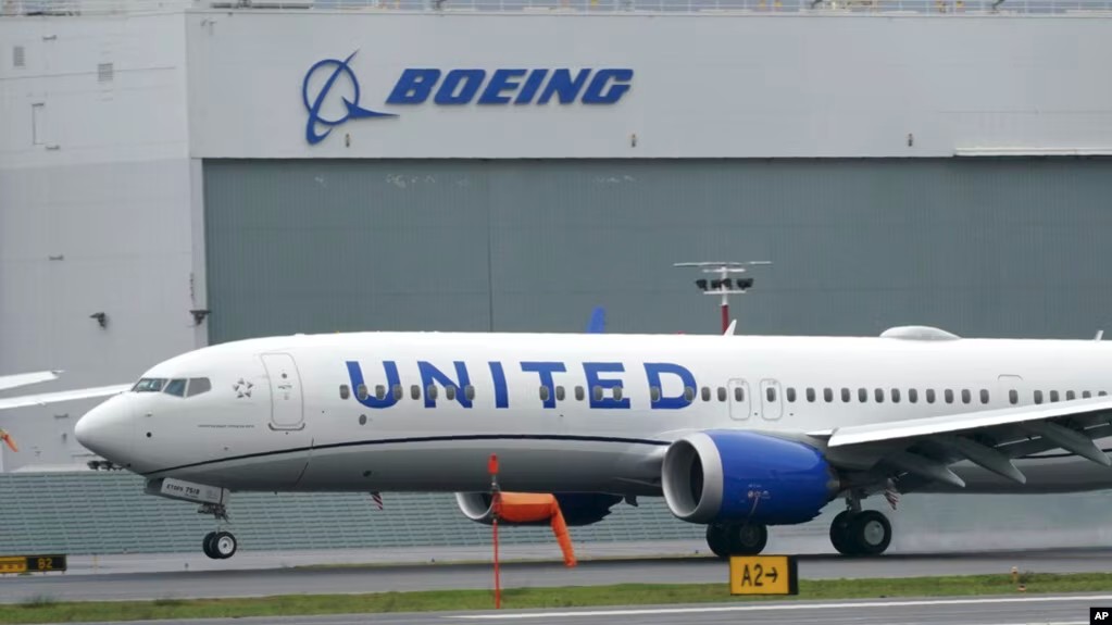 United Questions Future Boeing 737 Orders After Groundings