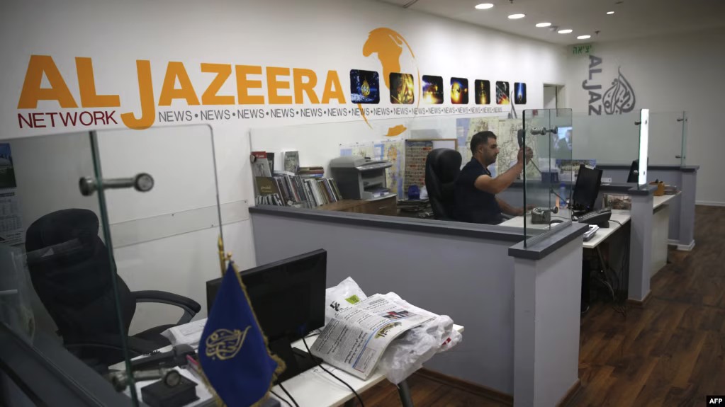 Israeli police raid Al Jazeera office in east Jerusalem, confiscate equipment