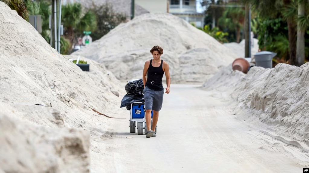 Will people leave Florida after devastating hurricanes? History suggests not